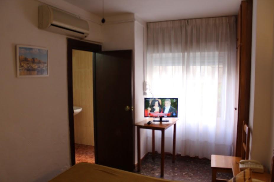 Pension Americano Almería Extérieur photo